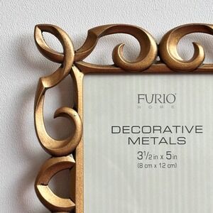 Vintage Picture Frame Ornate Old World French Cottagecore Gold 3.5x5